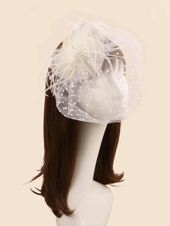 1pc feather & mesh decor fascinator hair clip in beige