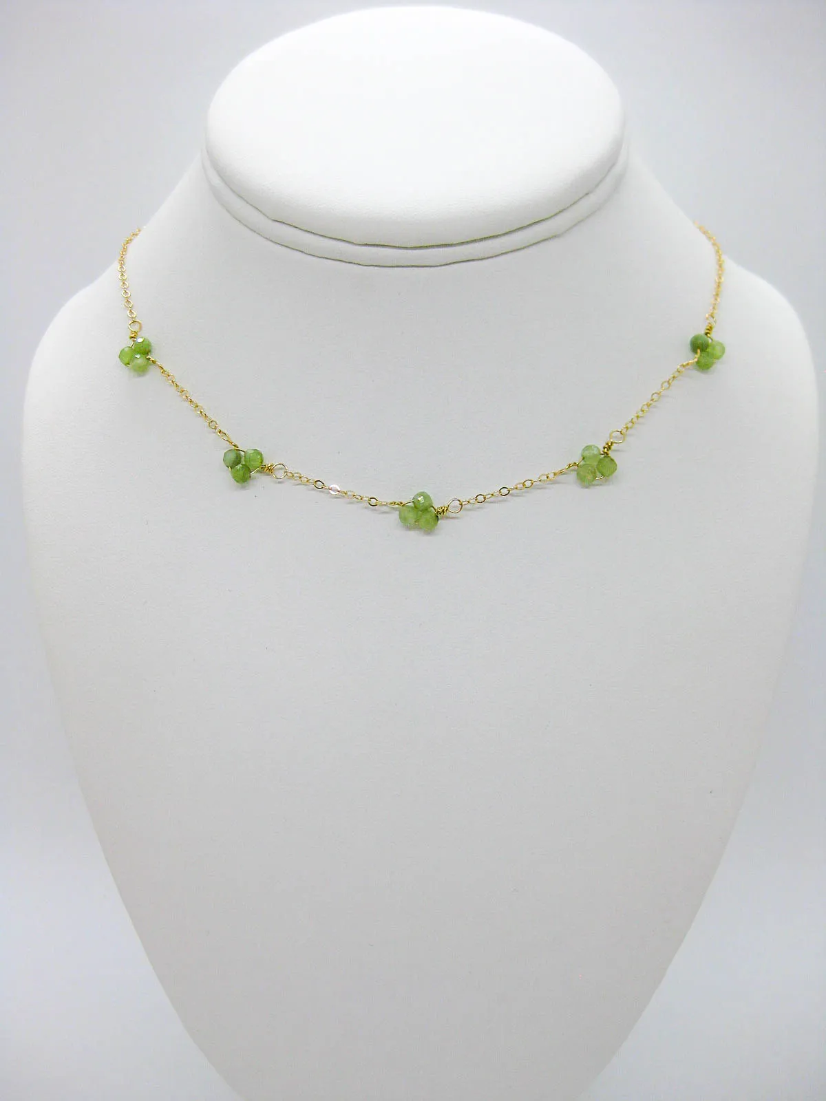 Hyacinth: Jade Choker - n545