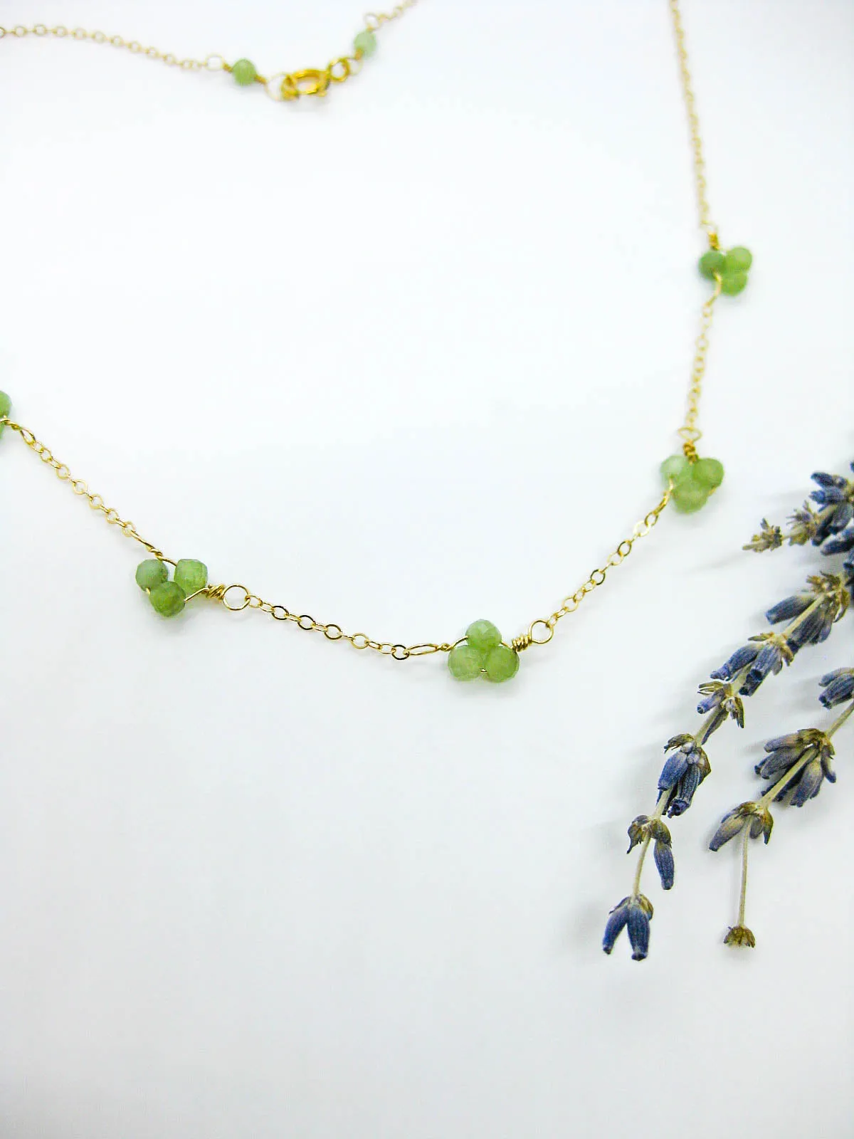 Hyacinth: Jade Choker - n545