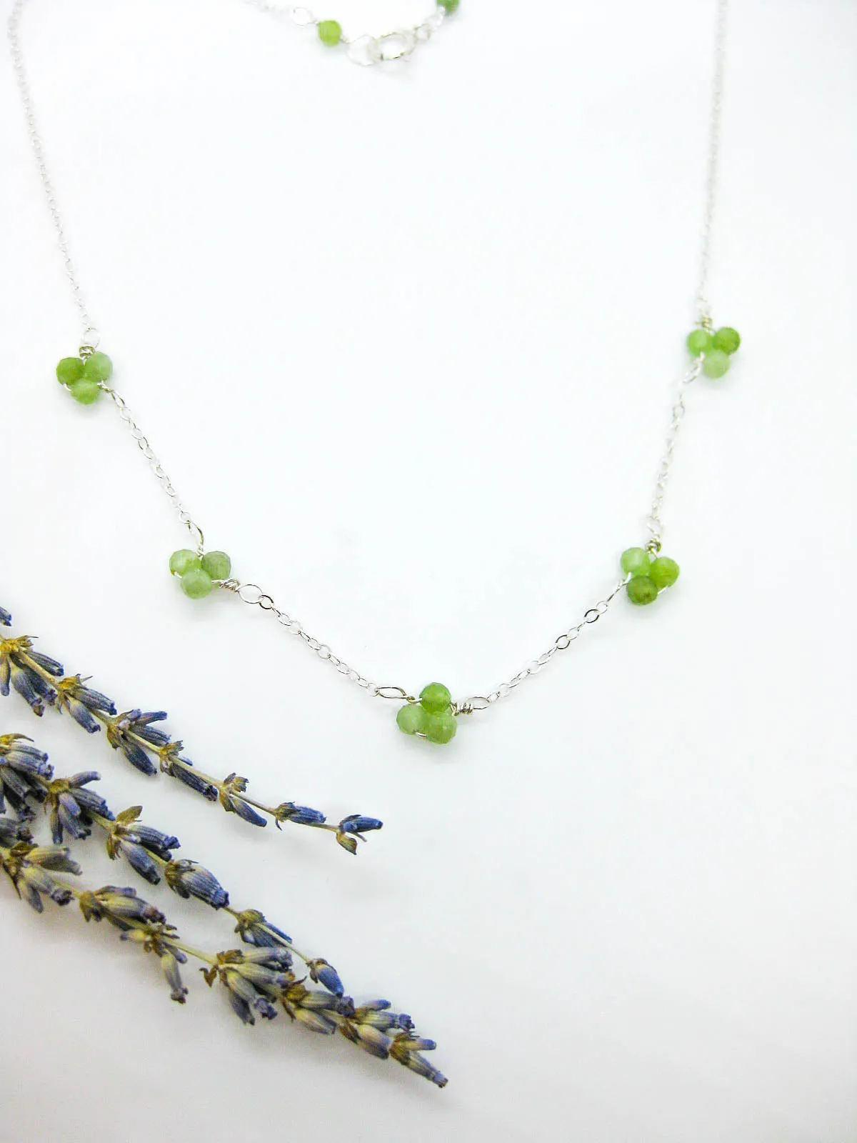 Hyacinth: Jade Choker - n545