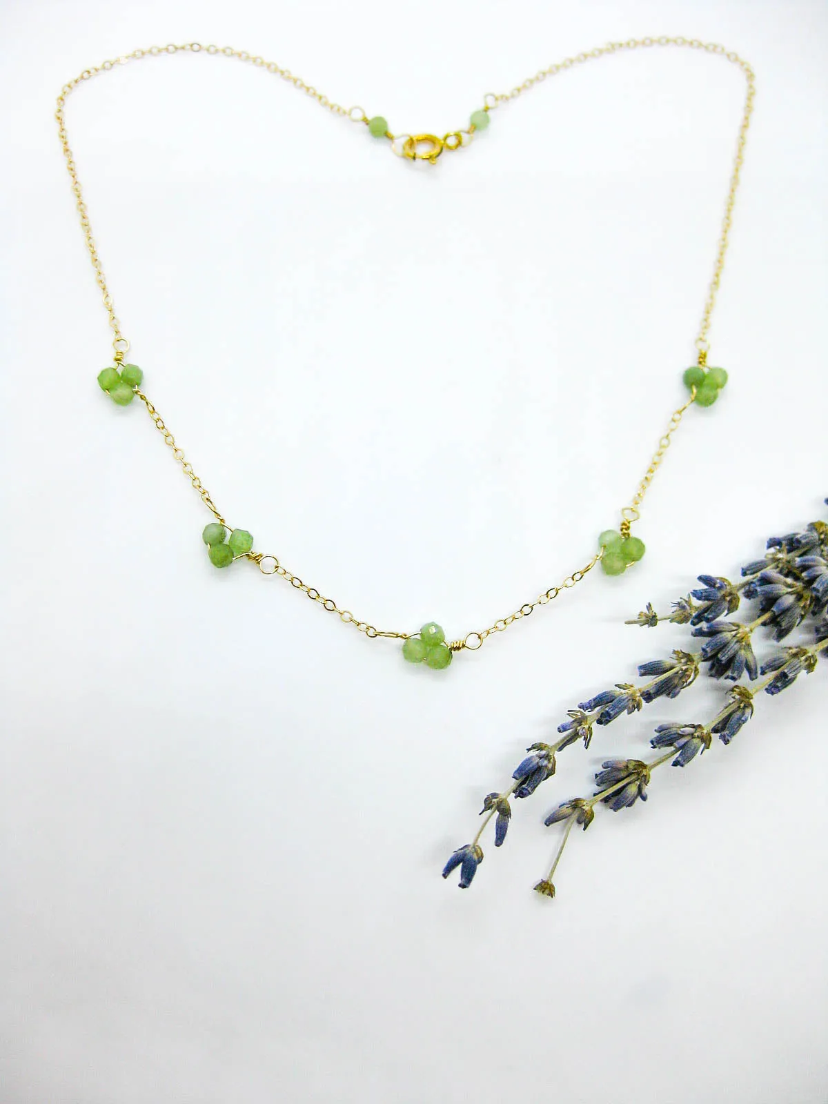 Hyacinth: Jade Choker - n545