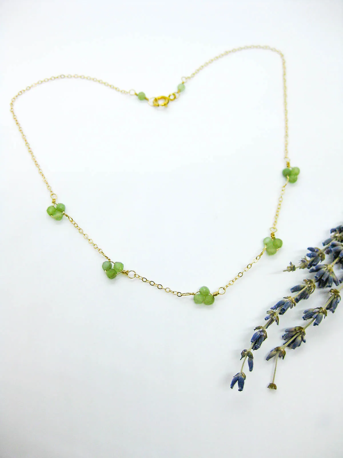 Hyacinth: Jade Choker - n545