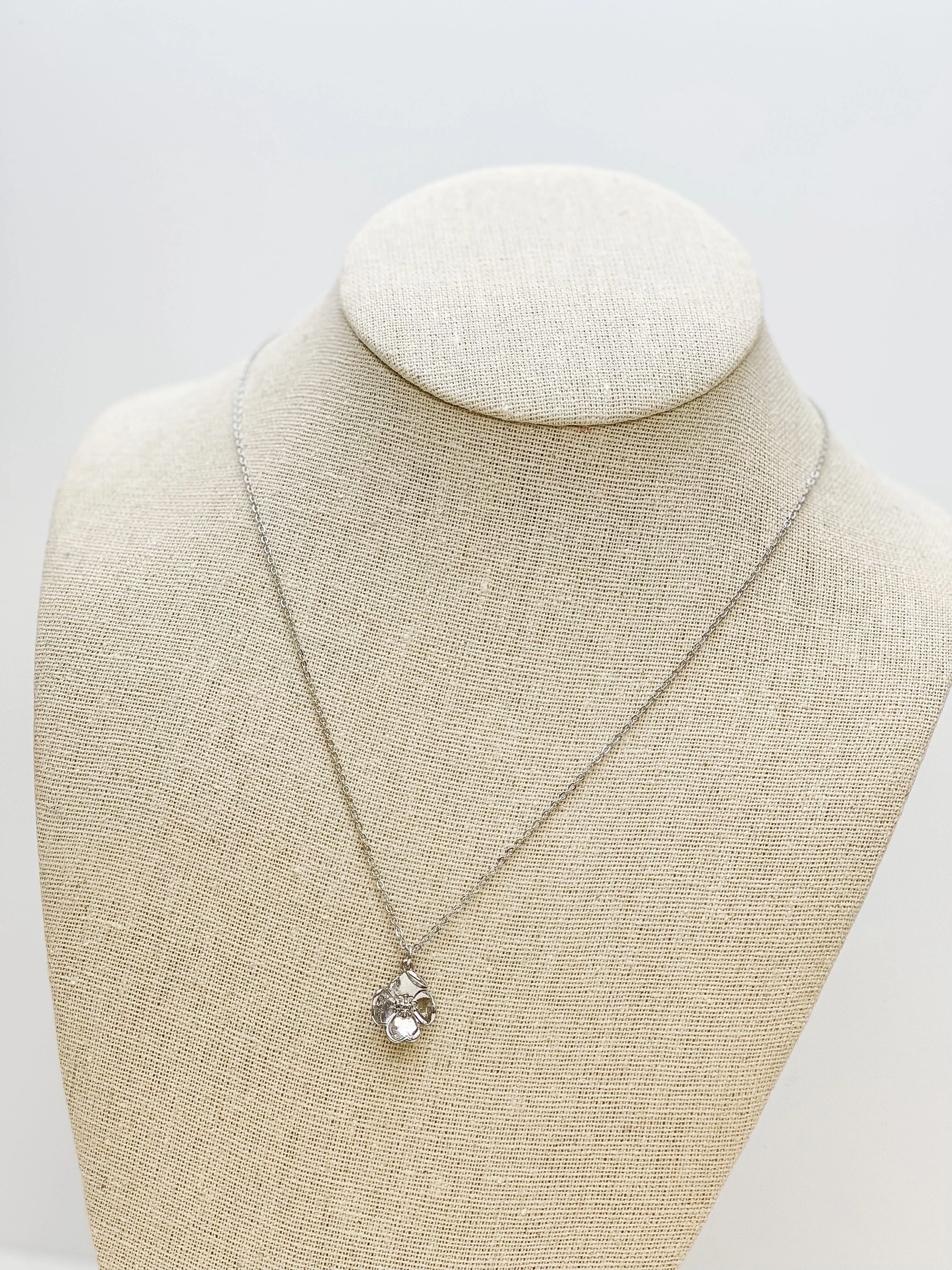 Poppy Pendant Necklace - Silver