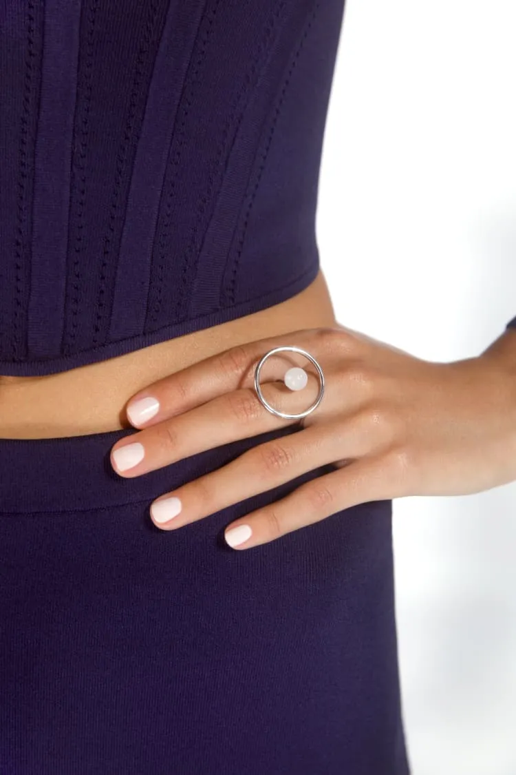 Silver circular ring with pearl